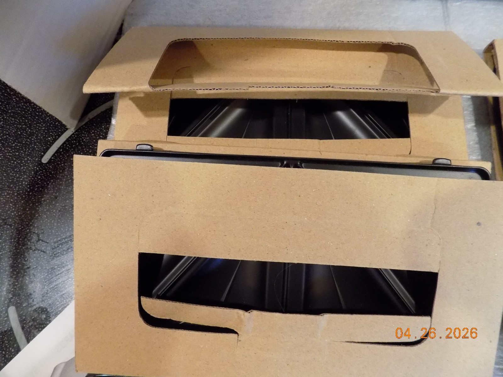 Everstar Three–In-One Grill Model 358 900 w/ 3 Interchangeable Grill Plates