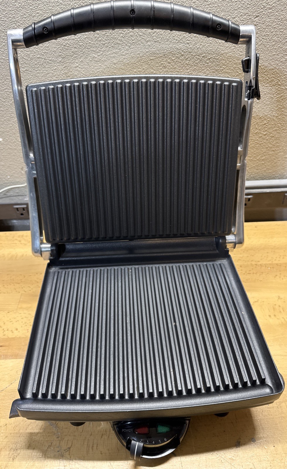 VillaWare Uno Panini Grill Press Model 2160 Sandwich Maker Adjustable Temp