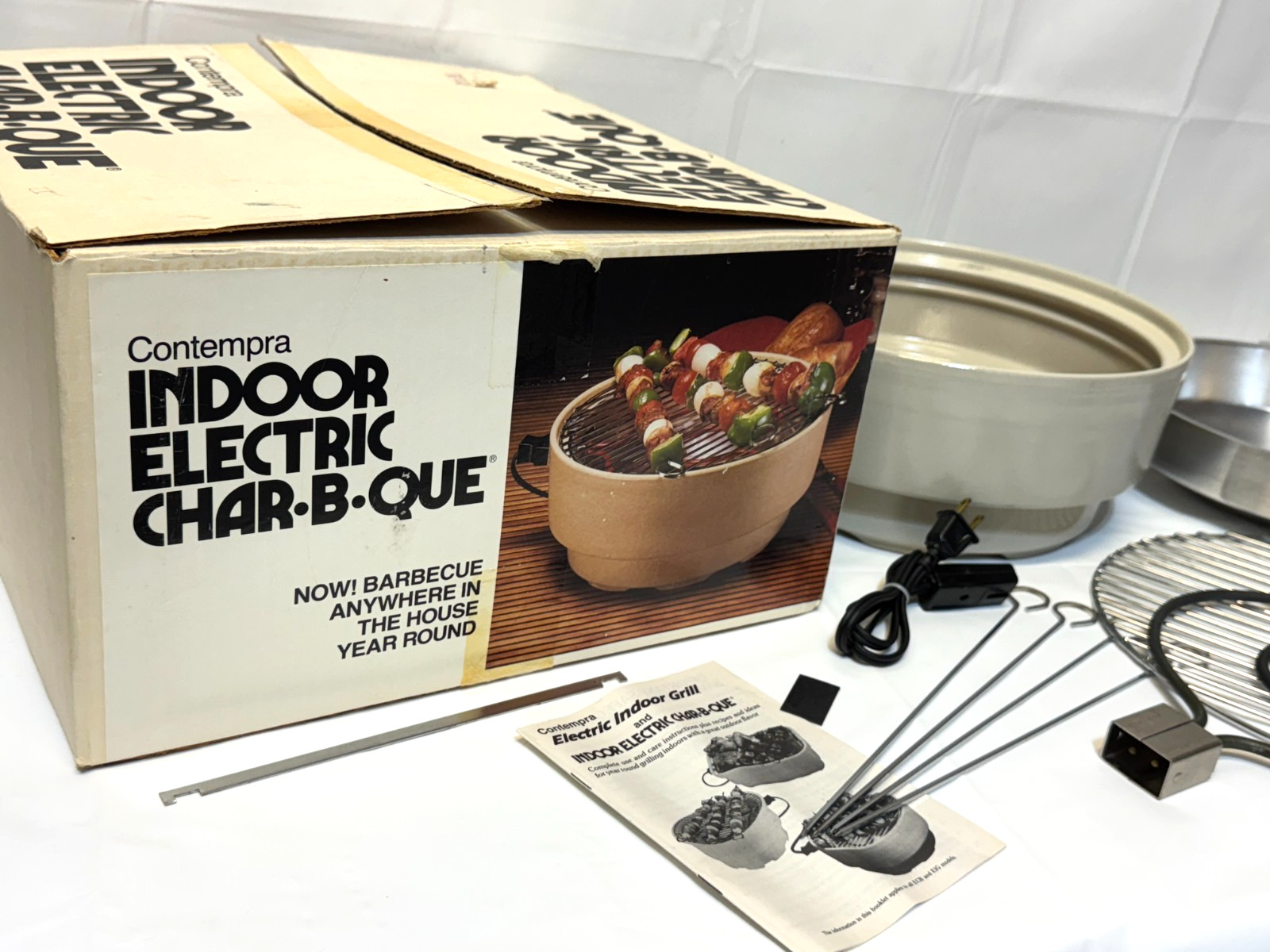 NEW Vintage CONTEMPRA Electric Indoor Smokeless Counter-Top Grill ECB-25, Almond