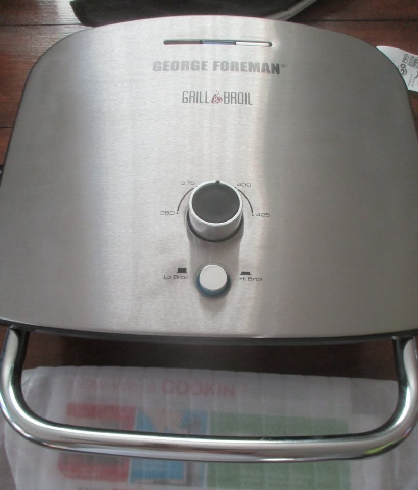 George Foreman 6 in 1 Grill & Broil GBR5750SSQ with Waffle Griddle Plates & Drip