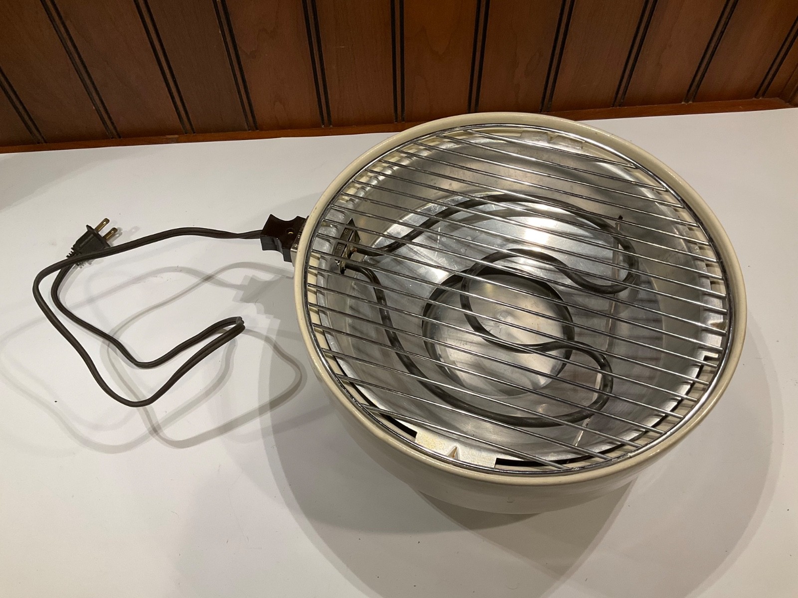 Contempra Indoor Electric Char B Que Grill Smokeless ECB-32 Stoneware Tan Base