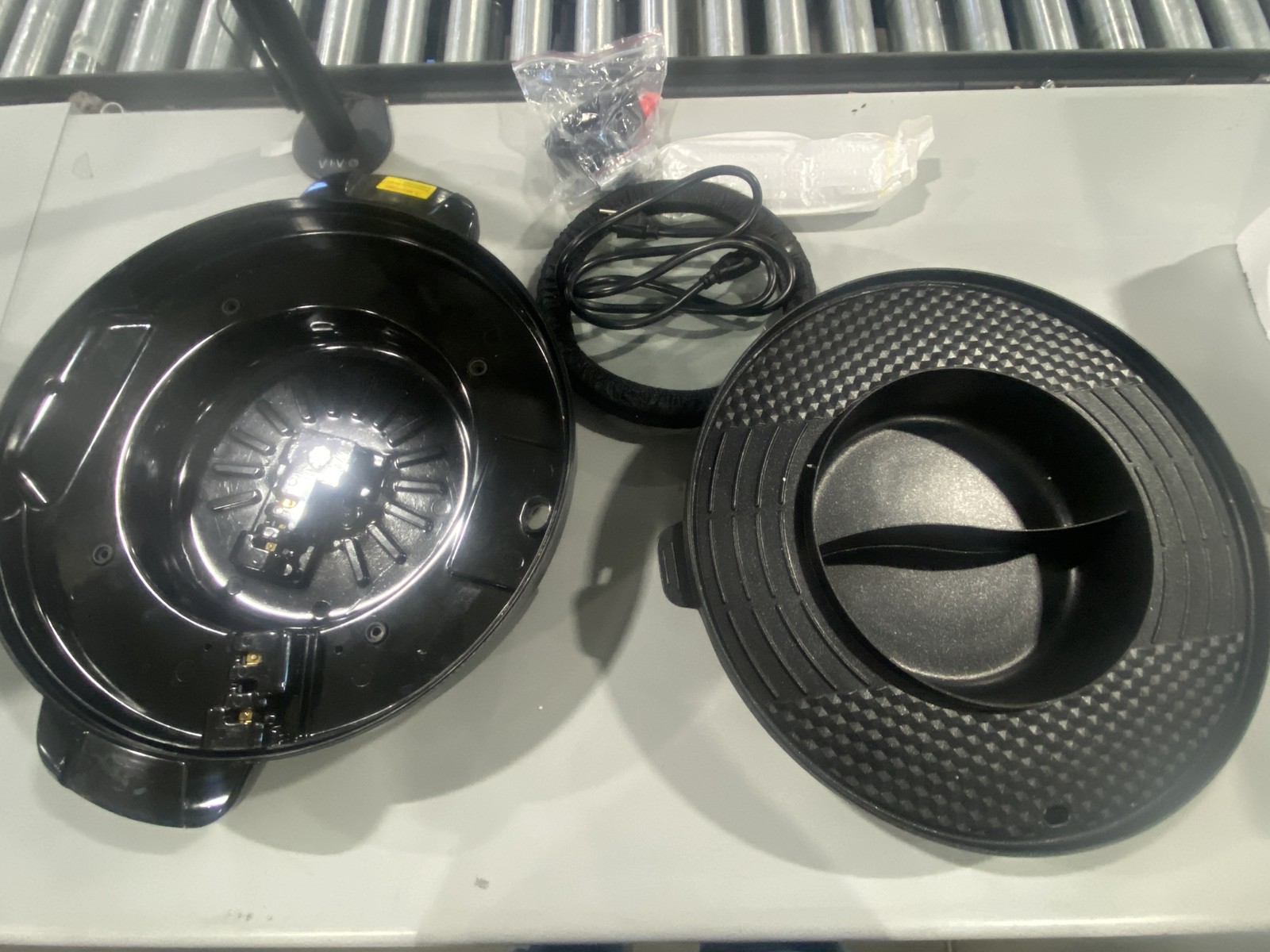 GENERIC 2 IN 1 ELECTRIC HOT POT & GRILL, 200 W – BLACK
