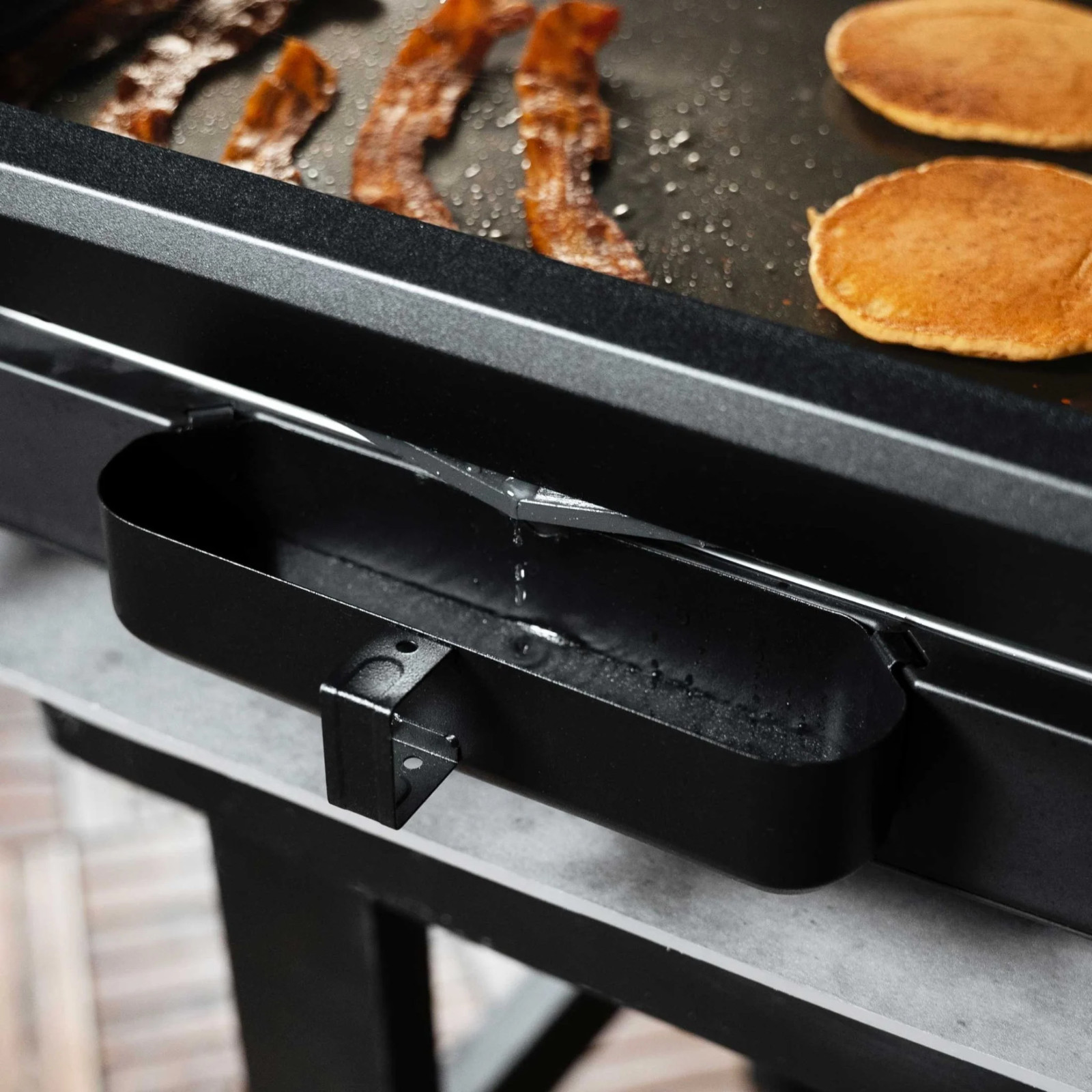 22 Inch Electric Tabletop Griddle 1600W Indoor Outdoor Portable Flat Top
