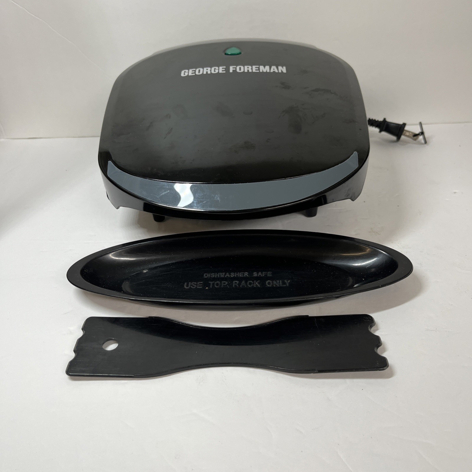 George Foreman GR136B Medium Panini Press or Grill Sealed Plug Tray Cleaner