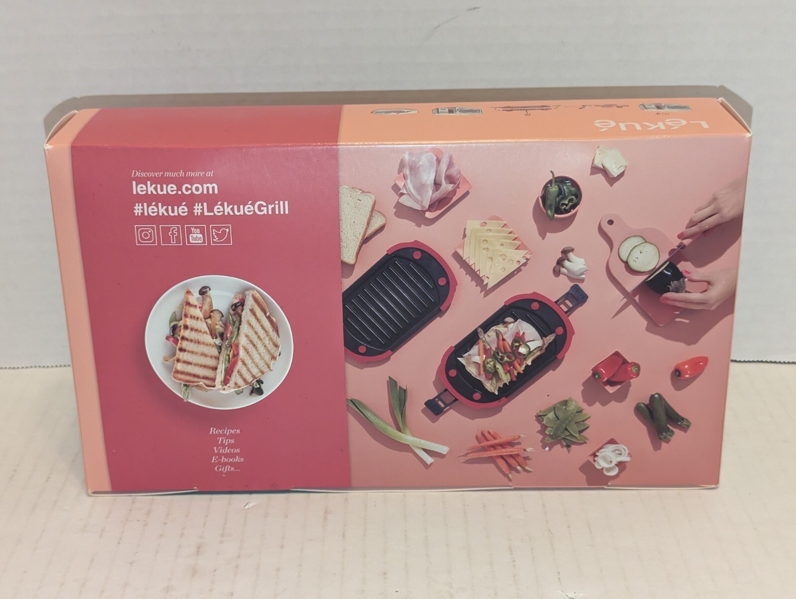 Lékué Microwave Grill, Sandwich Maker, Panini Press, 10 In x 5.7 In Red