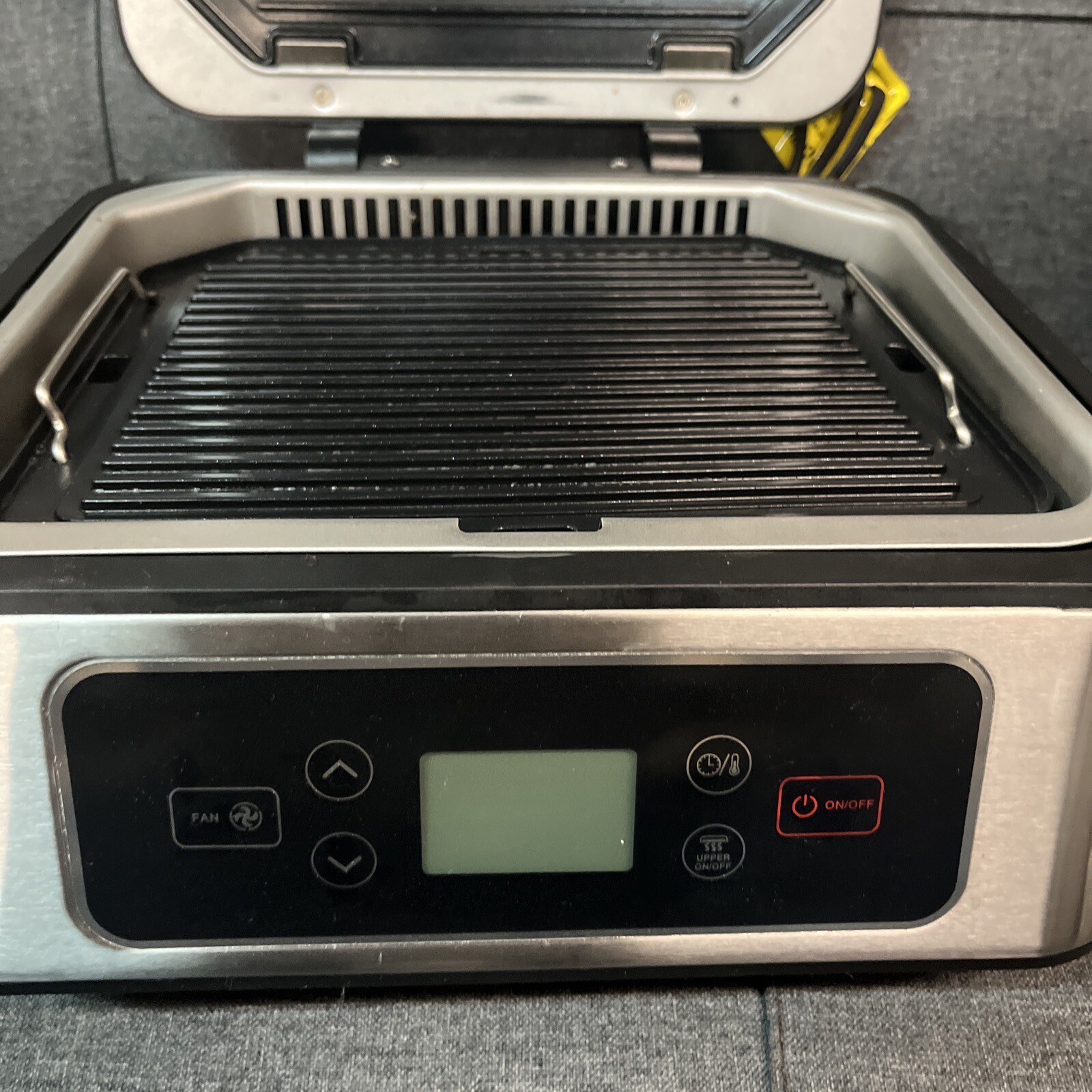 SHAQ 3-in-1 Smokeless Grill and Press – GMC01 – USED ONLY 1 TIME!! No Paperwork