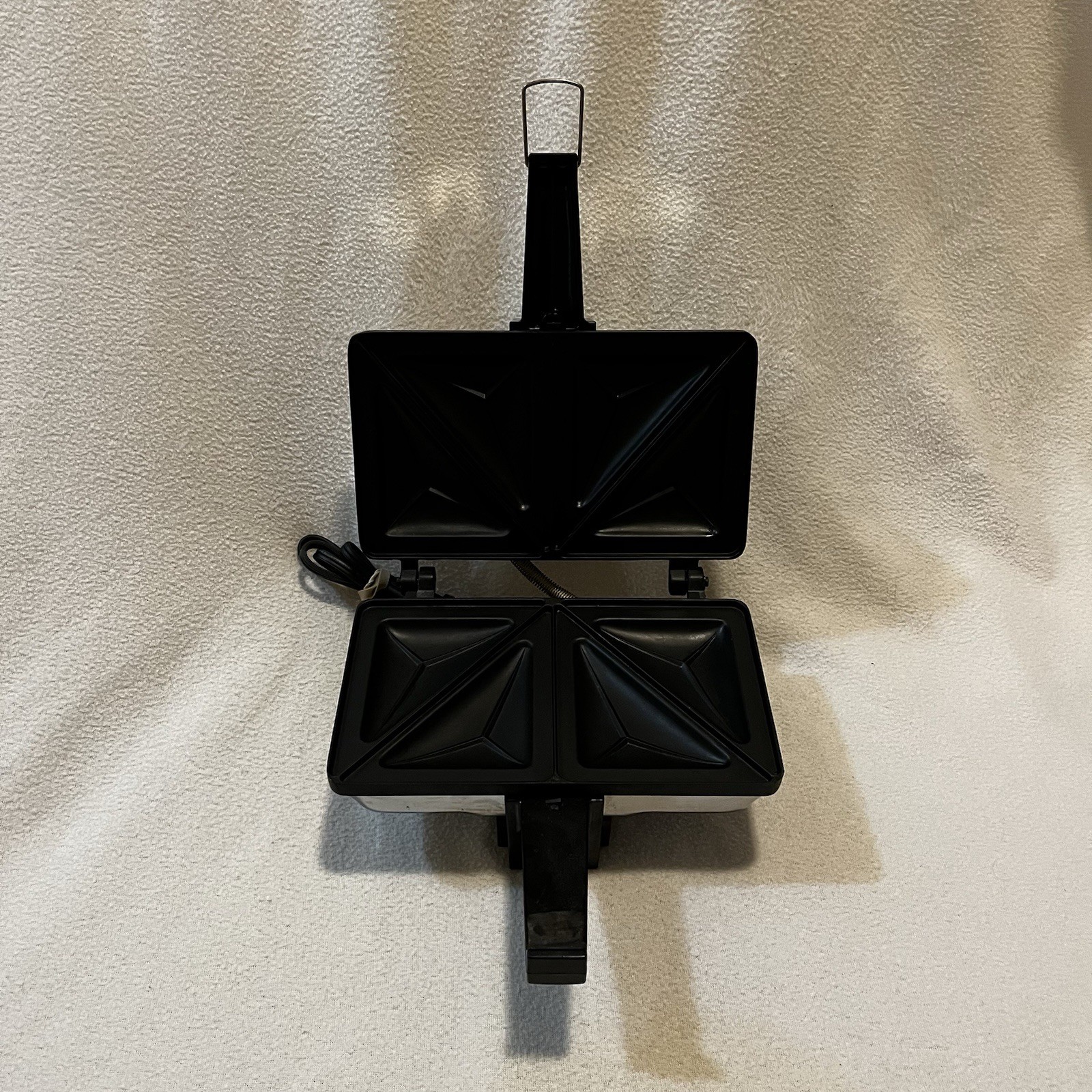 VillaWare Sandwich Maker Tostino Model: 3800 Italian Kitchenware Chrome – Tested