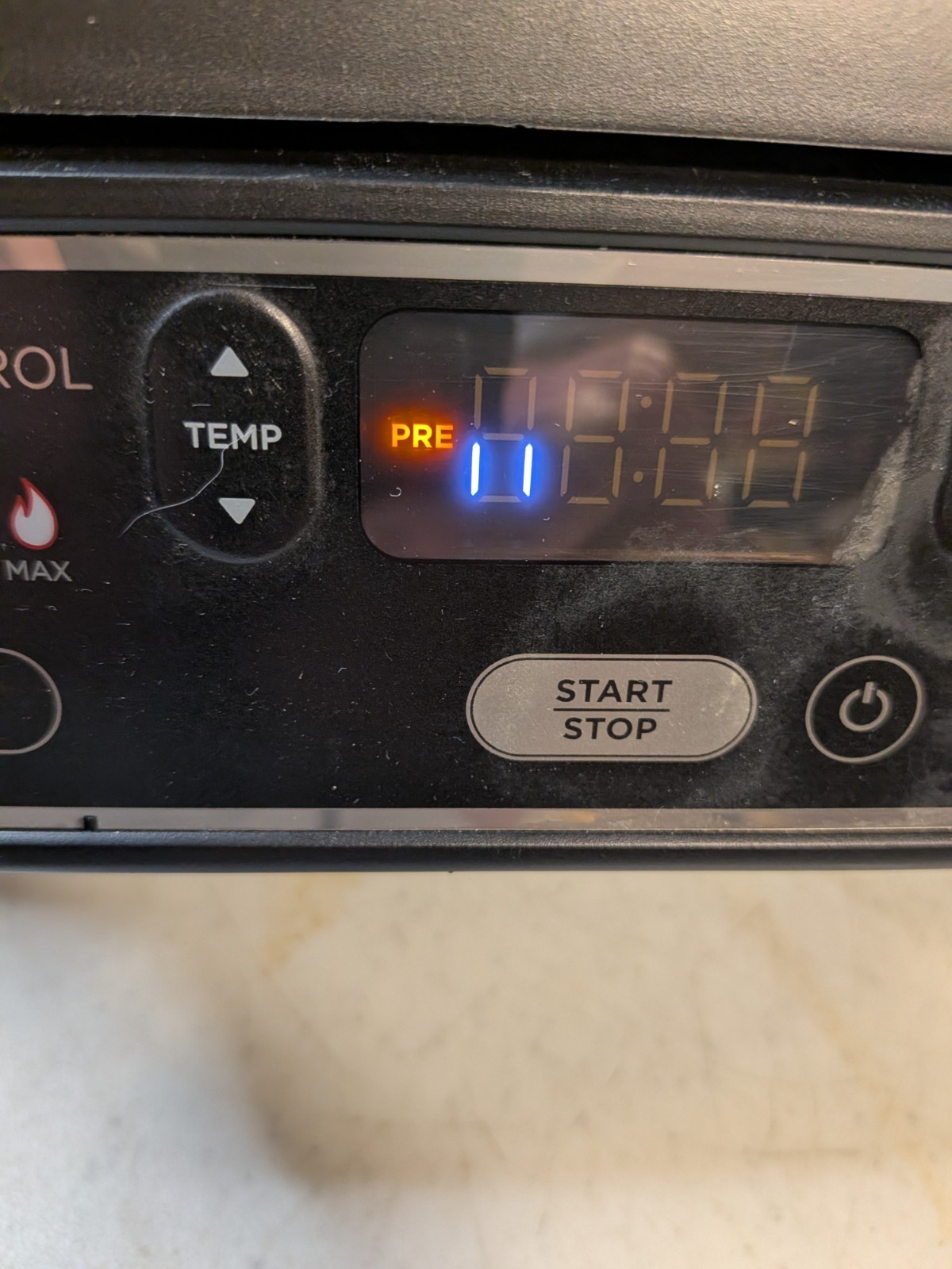 Ninja Foodi 5-in-1 Indoor Grill and Air Fryer – Black/Silver AG302