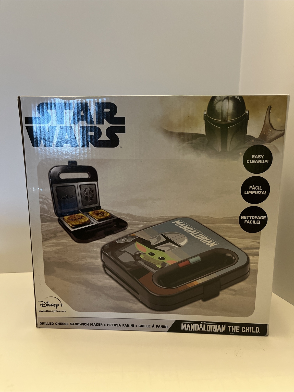 Uncanny Brands The Mandalorian Grilled Cheese Maker