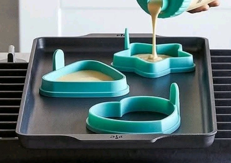 New In Box Retired Pampered Chef Nonstick Double Burner Griddle #100029