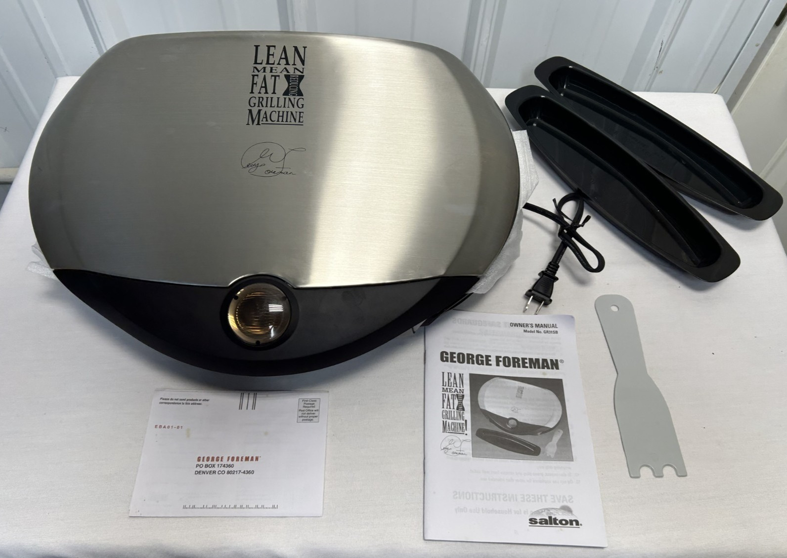 2003 LARGE George Foreman Hot Metals Brushed Stainless Steel Indoor Grill GR31SB