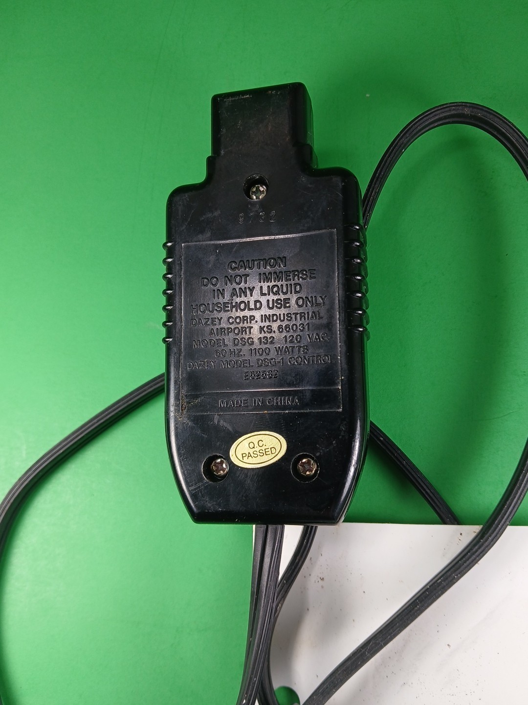 Dazey Nutri-Broil Temperature Heat Control Probe Wall Plug DSG 132 120 VAC T45