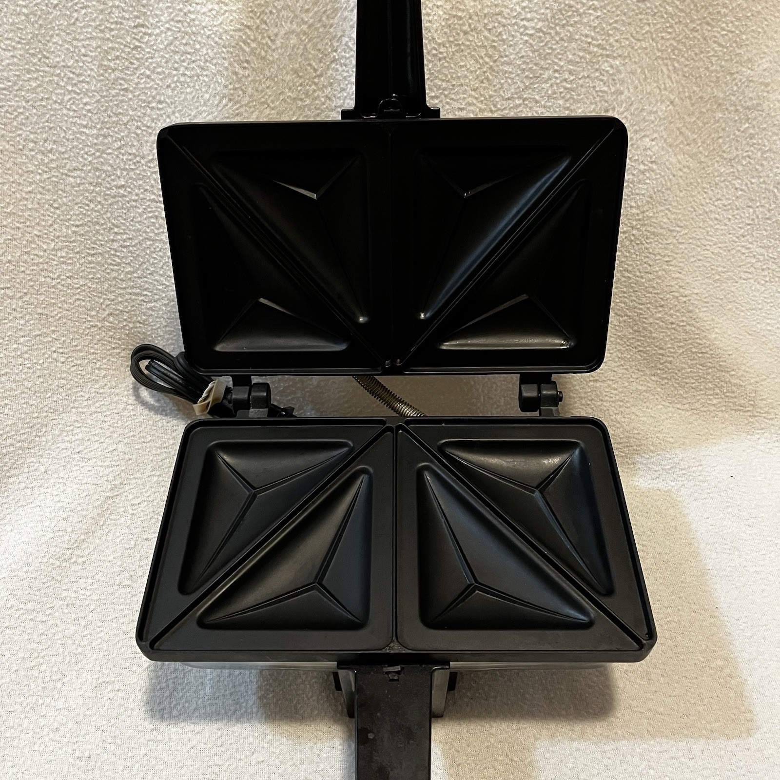 VillaWare Sandwich Maker Tostino Model: 3800 Italian Kitchenware Chrome – Tested