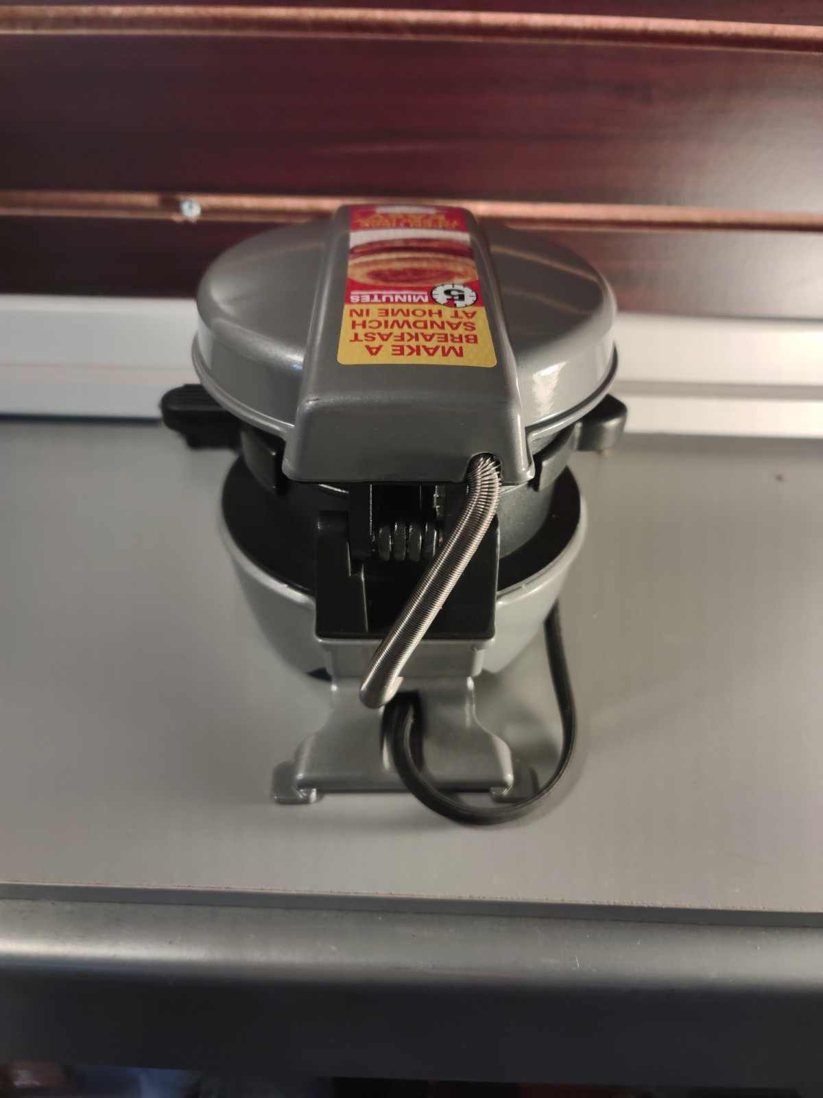 Hamilton Beach 2475 Breakfast Sandwich Maker – Silver/Black