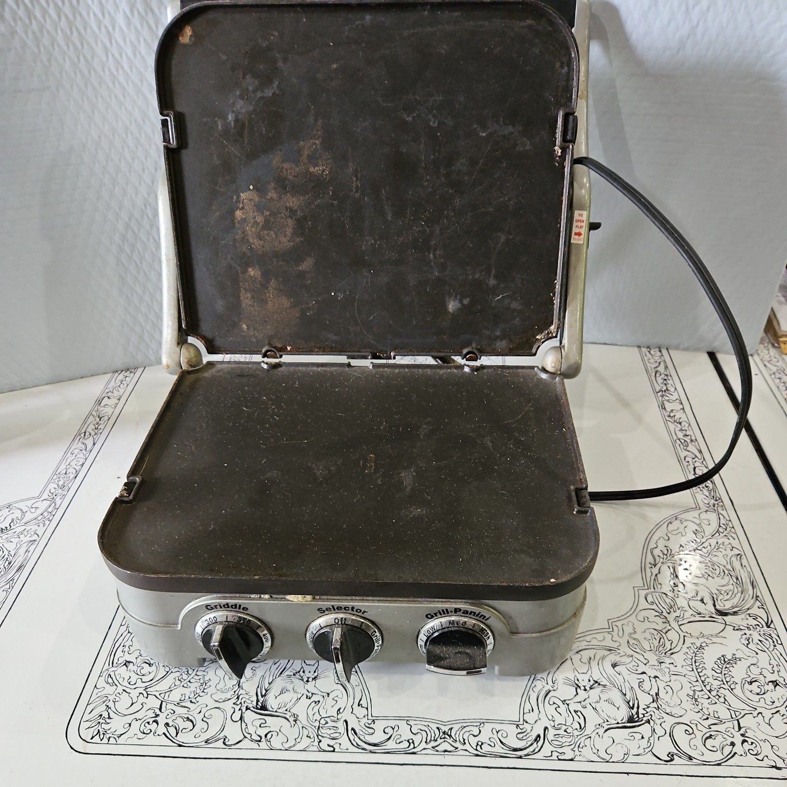 CUISINART Griddler Deluxe Tabletop Electric Grill w/ Grease Tray TESTED/WORKS