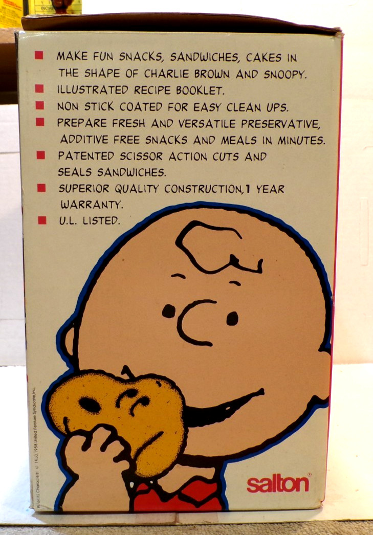 Charlie Brown and Snoopy Snack and Sandwich Maker © 1992, Salton SA-12