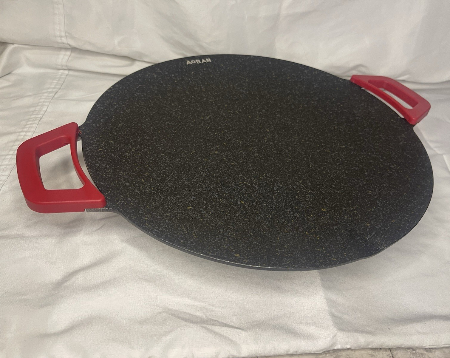 AORAN Round Electric Griddle Nonstick Smokeless Portable 1500W 15.7in 120V