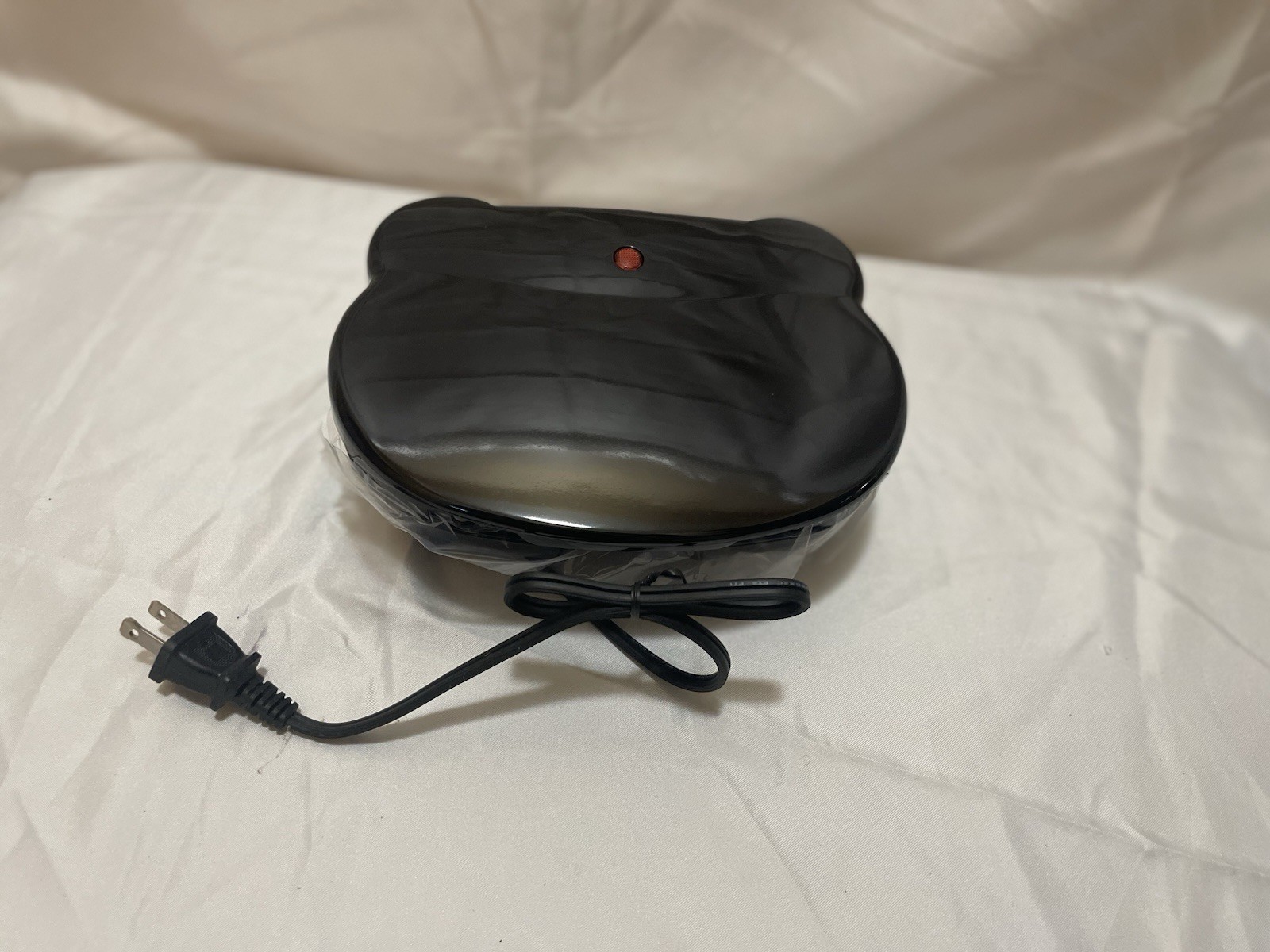 Indoor Electric Grill KB-1, Black, Drip Tray, Non-Stick, Adjustable Hinge, Oval