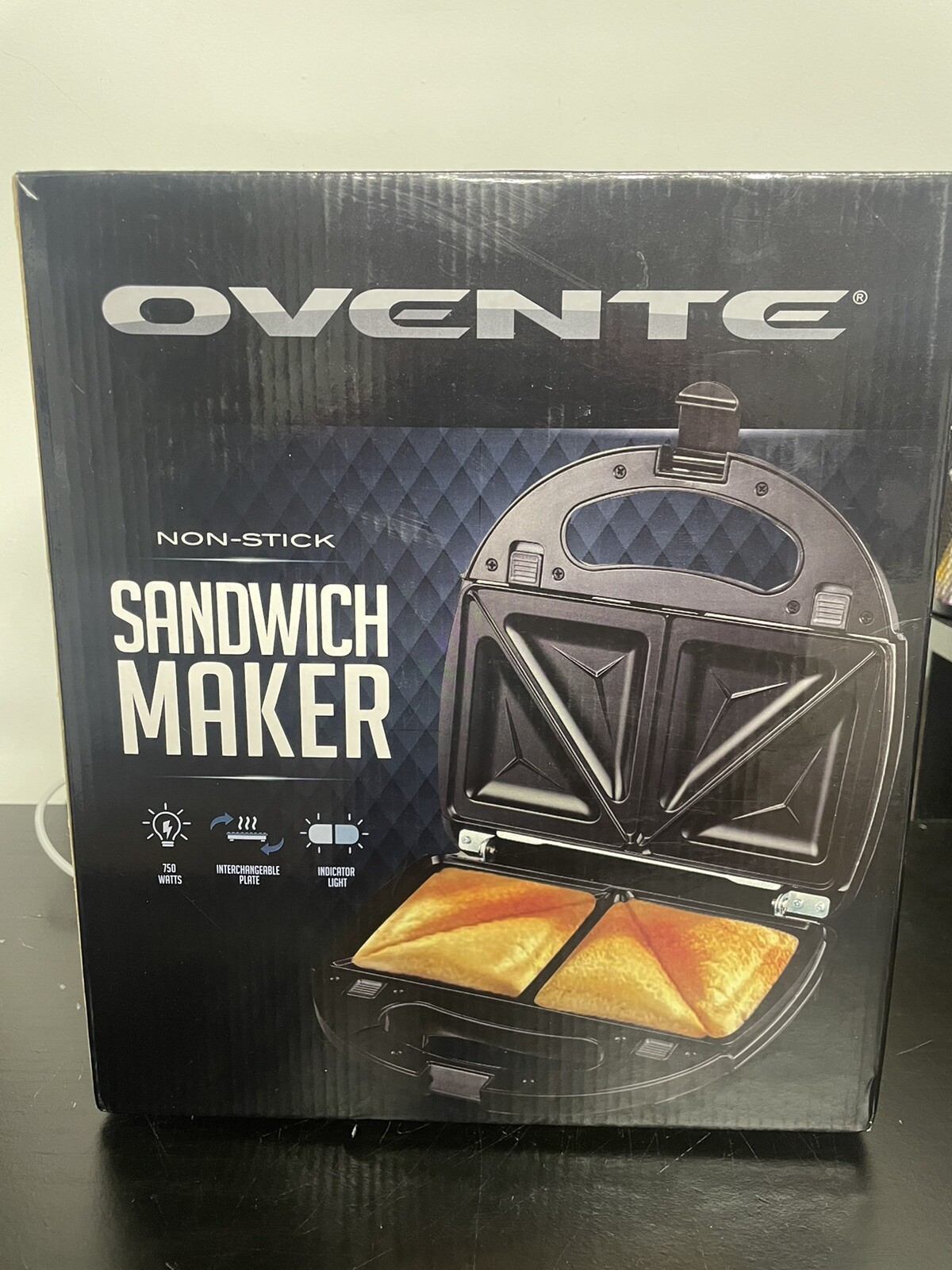 Ovente Sandwich Maker 750 Watts 3 Interchangeable Nonstick Plates Black GPI302B