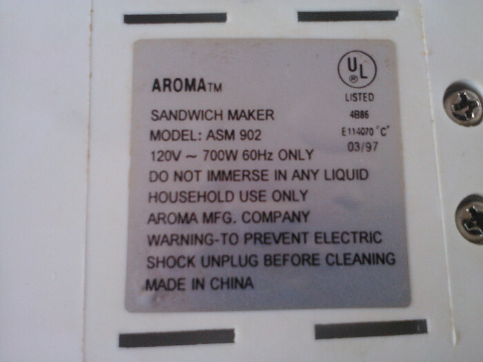 VINTAGE AROMA MODEL # ASM 902 SANDWICH MAKER {WORKING}