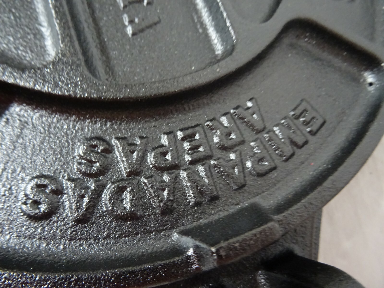 Victoria Cast Iron Tortilla Empanadas Arepas Pataconera Maker Pan Columbia NEW