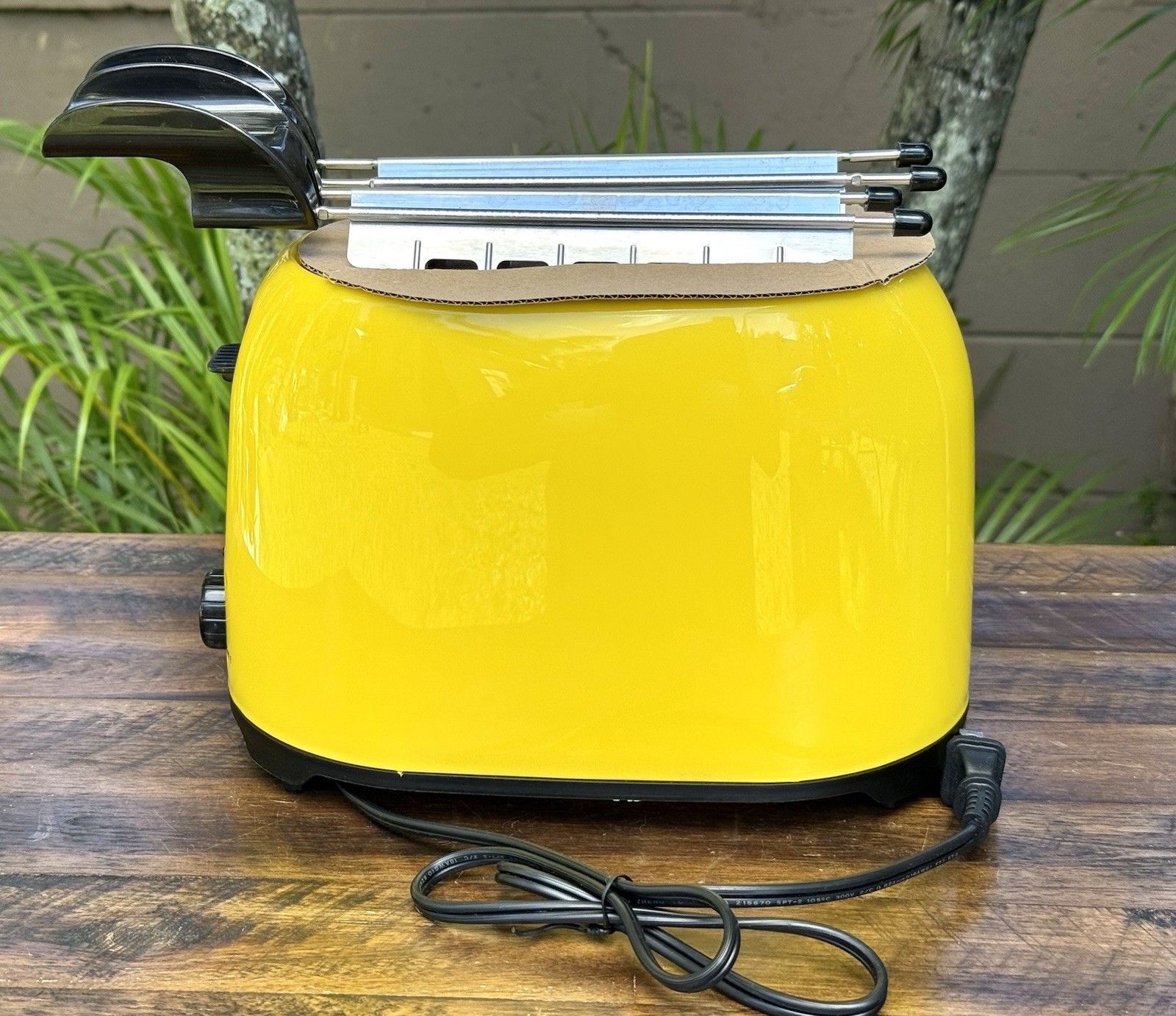 Smart Planet Grilled Cheese Toaster GCN-1ST Yellow w/ 2 Sandwich Cages 650W