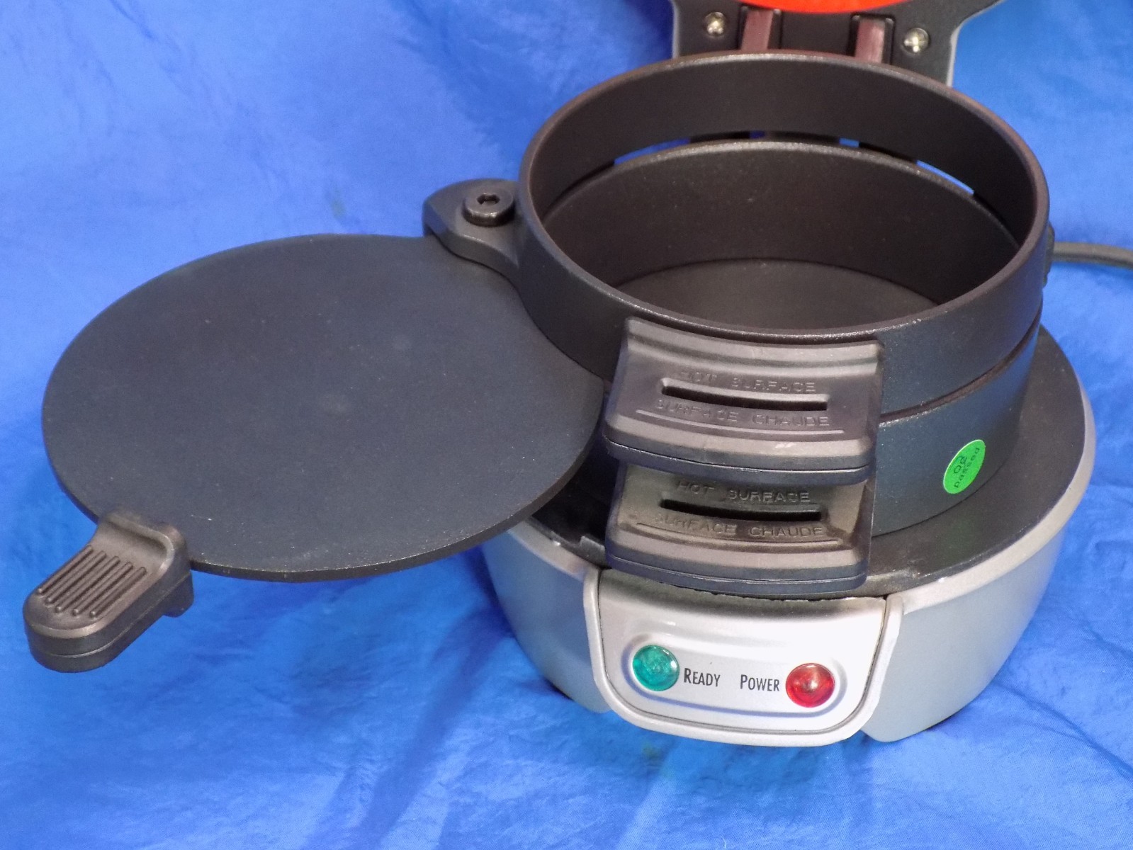 Hamilton Beach Breakfast Sandwich Maker 25475 Easy Use Easy Clean NOS