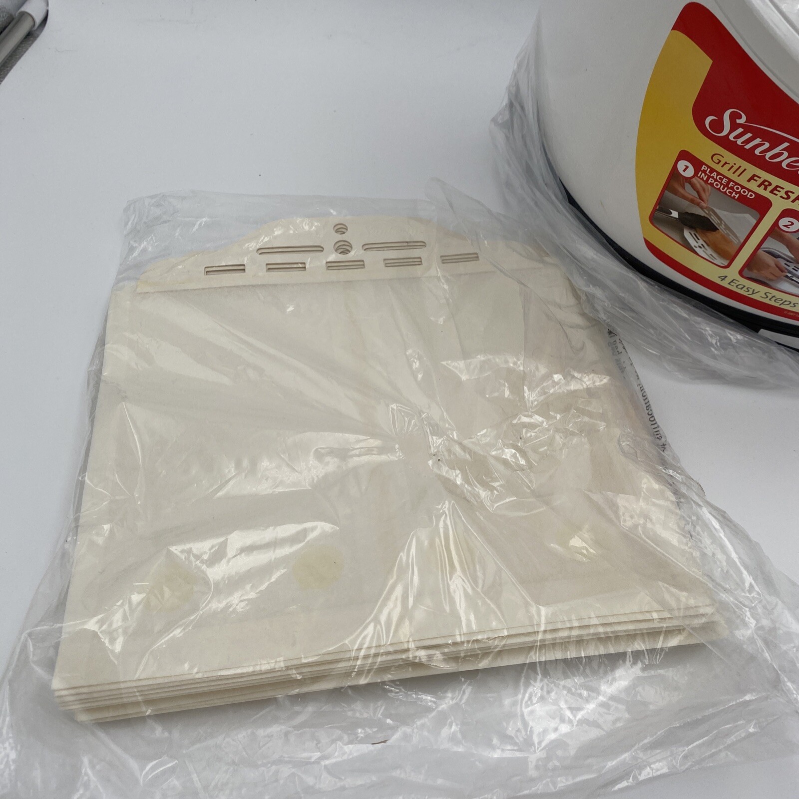 Sunbeam Rocket Grill RG24 Indoor Refill Parchment Bags Included W/Box