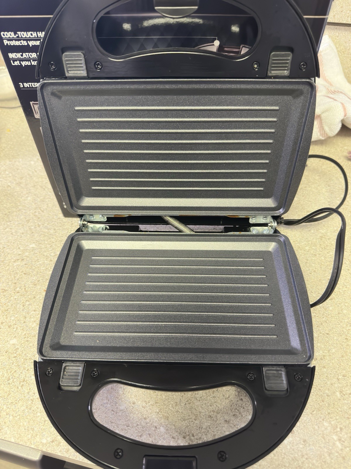 Ovente GPI302B 3-in-1 Indoor Electric Grill Sandwich Waffle Nonstick