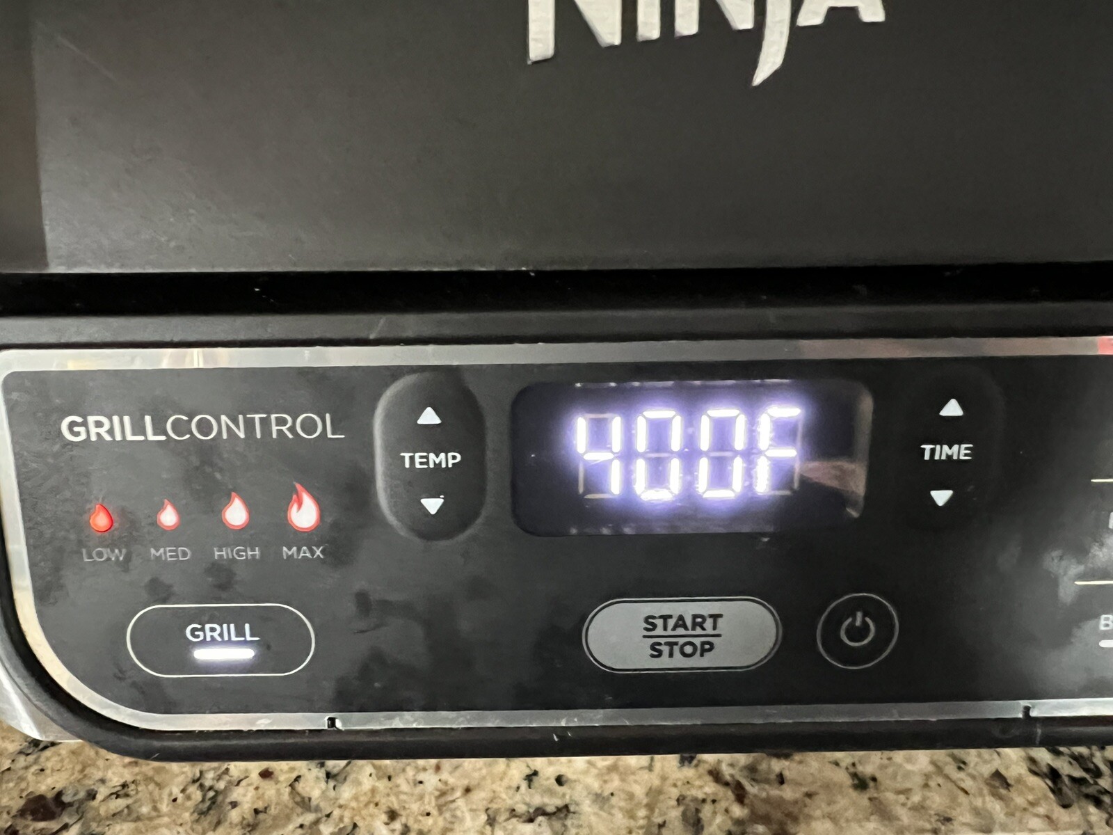 Ninja AG300 Foodi 4-in-1 Indoor Grill with 4 Quart Air Fryer No Inner Tray Black