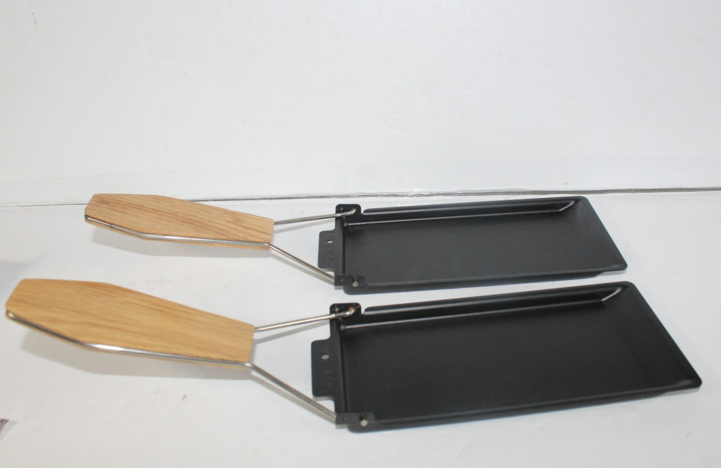 2 Lot: Boska Partyclette to Go Oslo Cheese Raclette Grill Fondue 7.5″ x 3.5″