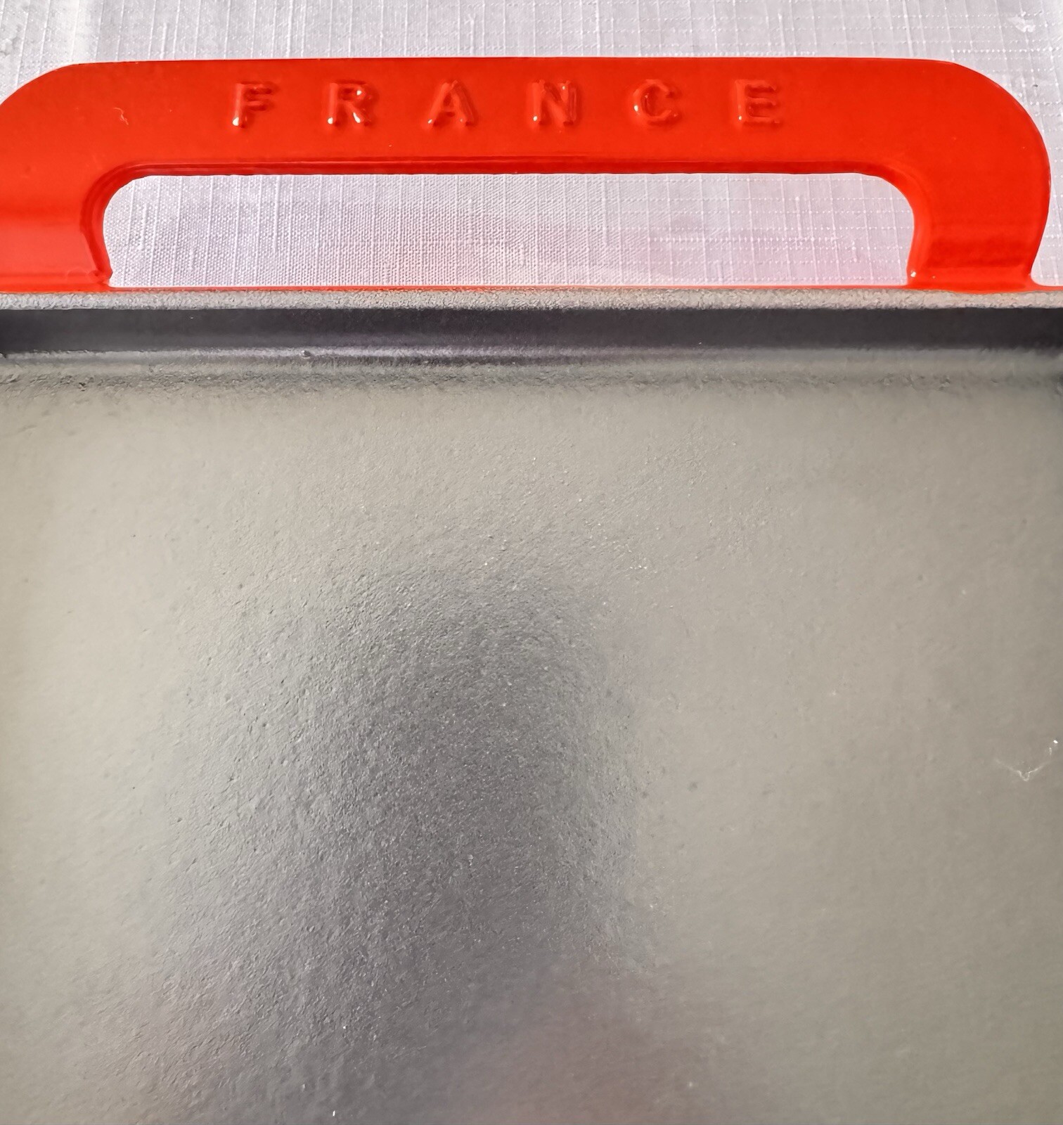 Cast iron griddle rectangularChasseur 16.5″ x 9.75″ in Beautiful Red Heavy Duty