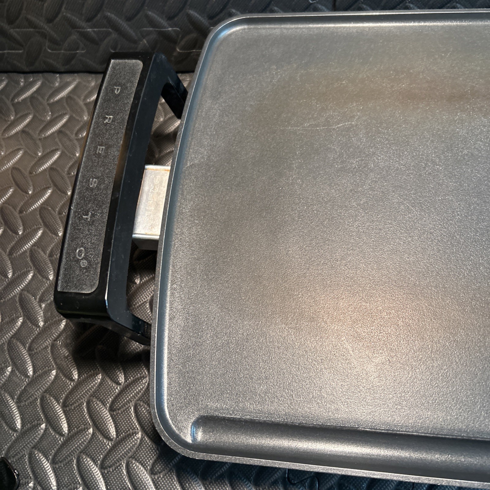Presto 07111 20-inch Electric Griddle with Handles Drip Tray Power Cord USA