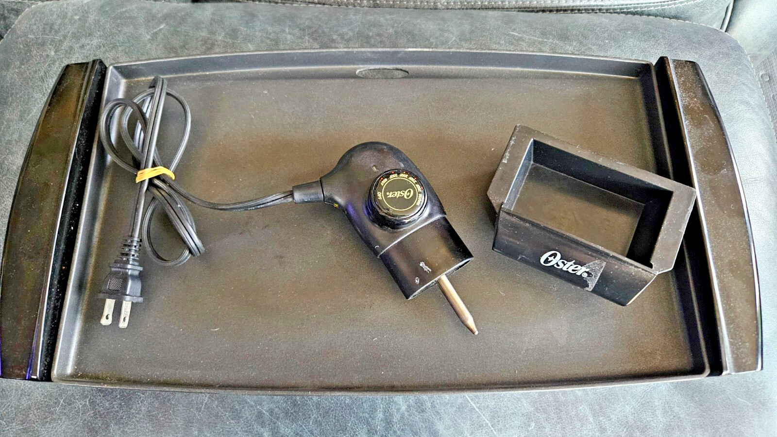 Oster Black Electric Griddle NON STICK 16”by 10” with plug in model TKSP S005-15