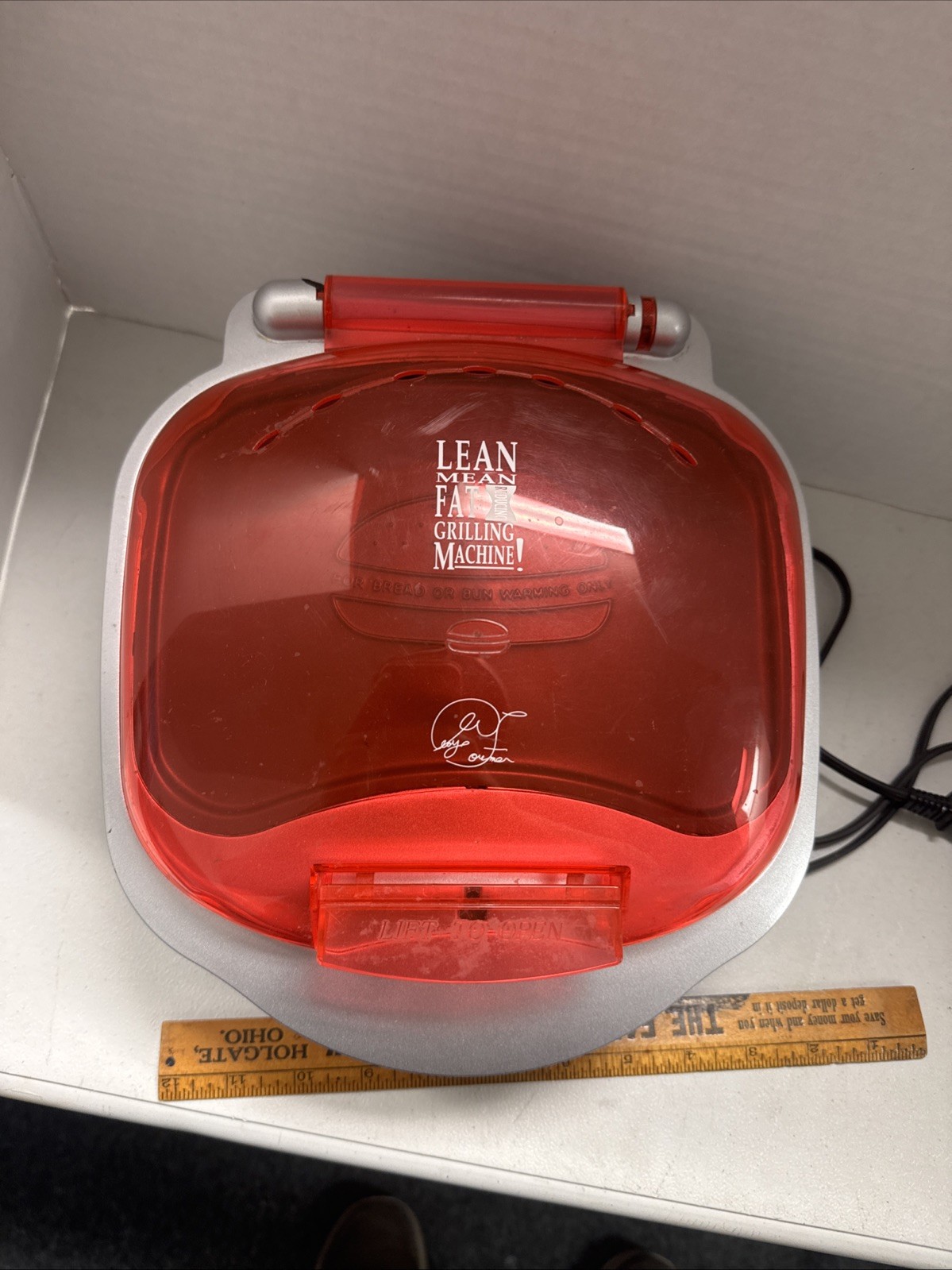 (TOP BROKEN STILL WORKS) george foreman red lean mean fat grilling machine m16