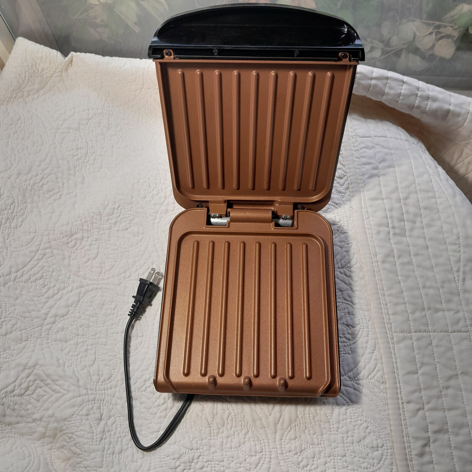 George Foreman 2 Serving Contact Grill Adjustable Barbecue Angle Non Stick USA