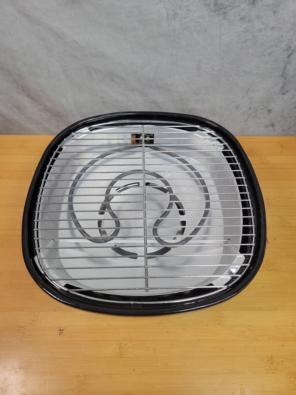 CONTEMPRA Indoor Electric Char-B-Que Barbecue ECB-43 Enameled Grill Top Skewers