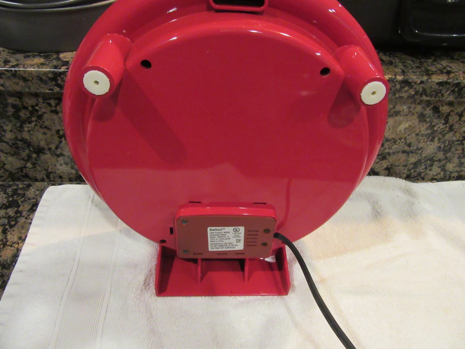 Salton Santa Fe QM2SFR Quesadilla Maker Super Clean and Working Well See Video