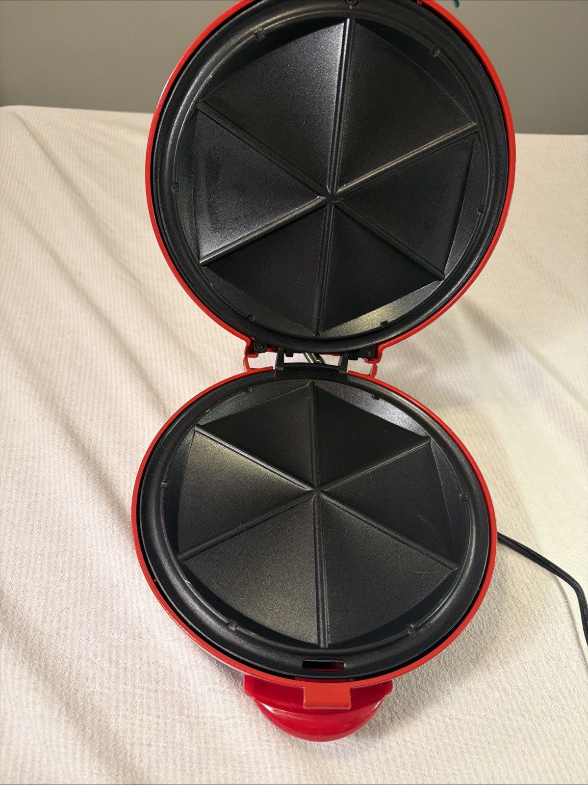 Elite Gourmet Eqd-413 Electric Non-stick 8″ Quesadilla Maker, Easy-sli Tested