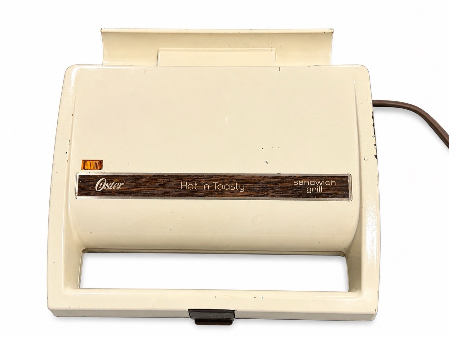 Oster Hot ‘n Toasty Contact Sandwich Grill 700W 120V Non-Stick Beige/Brown