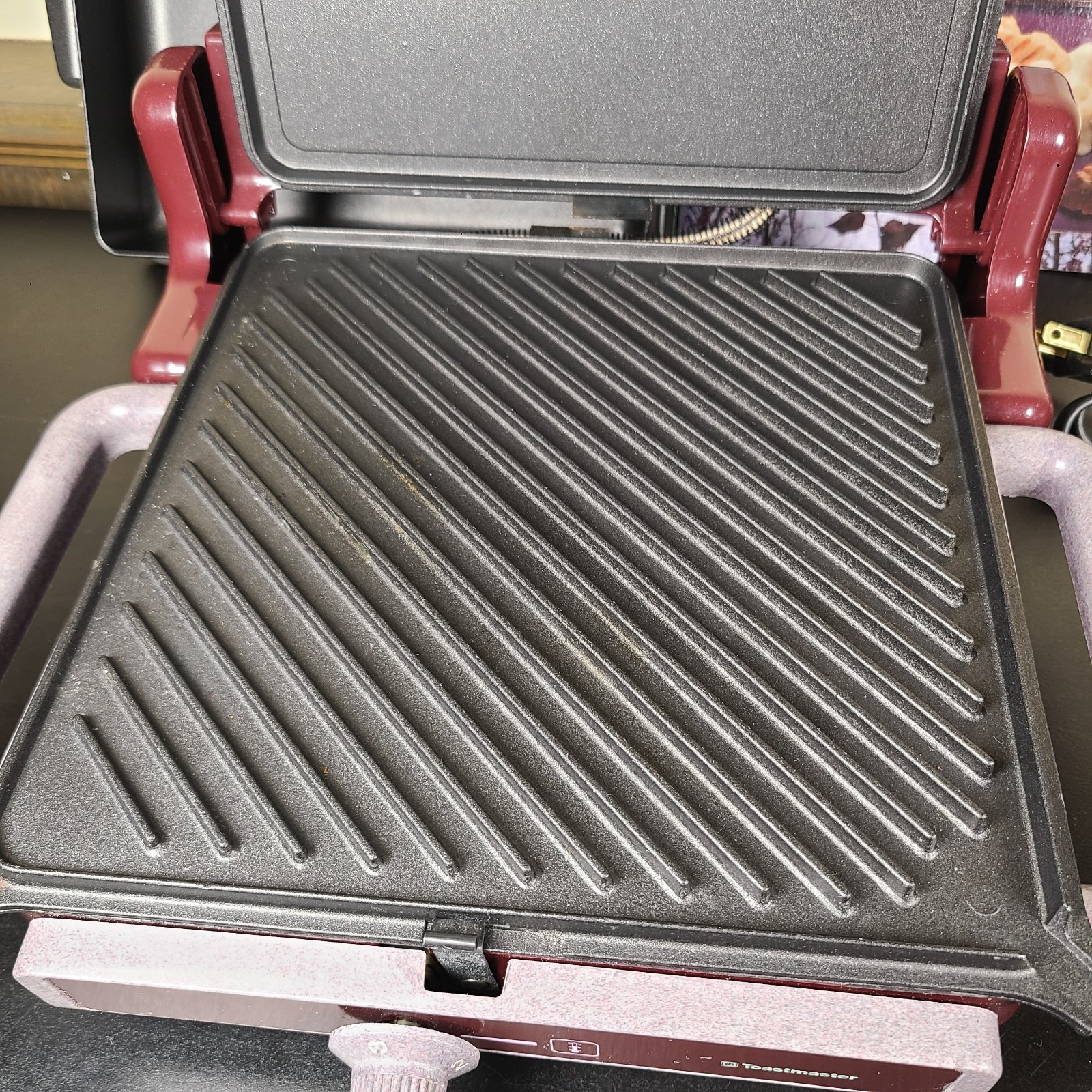 VTG 90s / 00s Toastmaster Grillerie Model 2000 Speed Grill & Bakery w/ Plates
