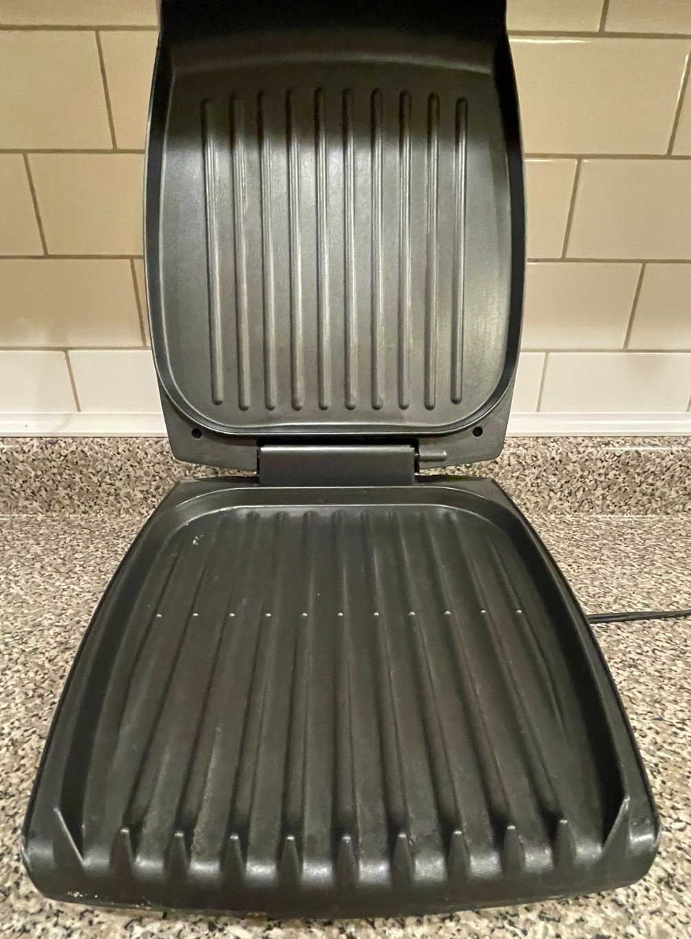 Lean Mean Fat Grilling Machine George Foreman Model GR-26 Works