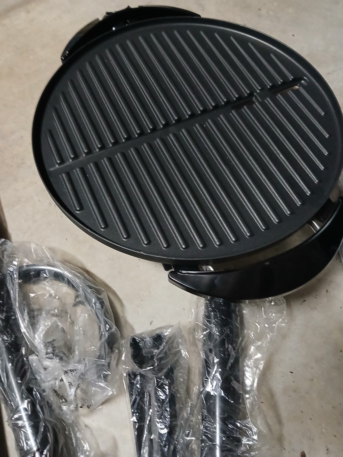 George Foreman GFO240S Forman Electric Grill Indoor Outdoor Silver Dome New