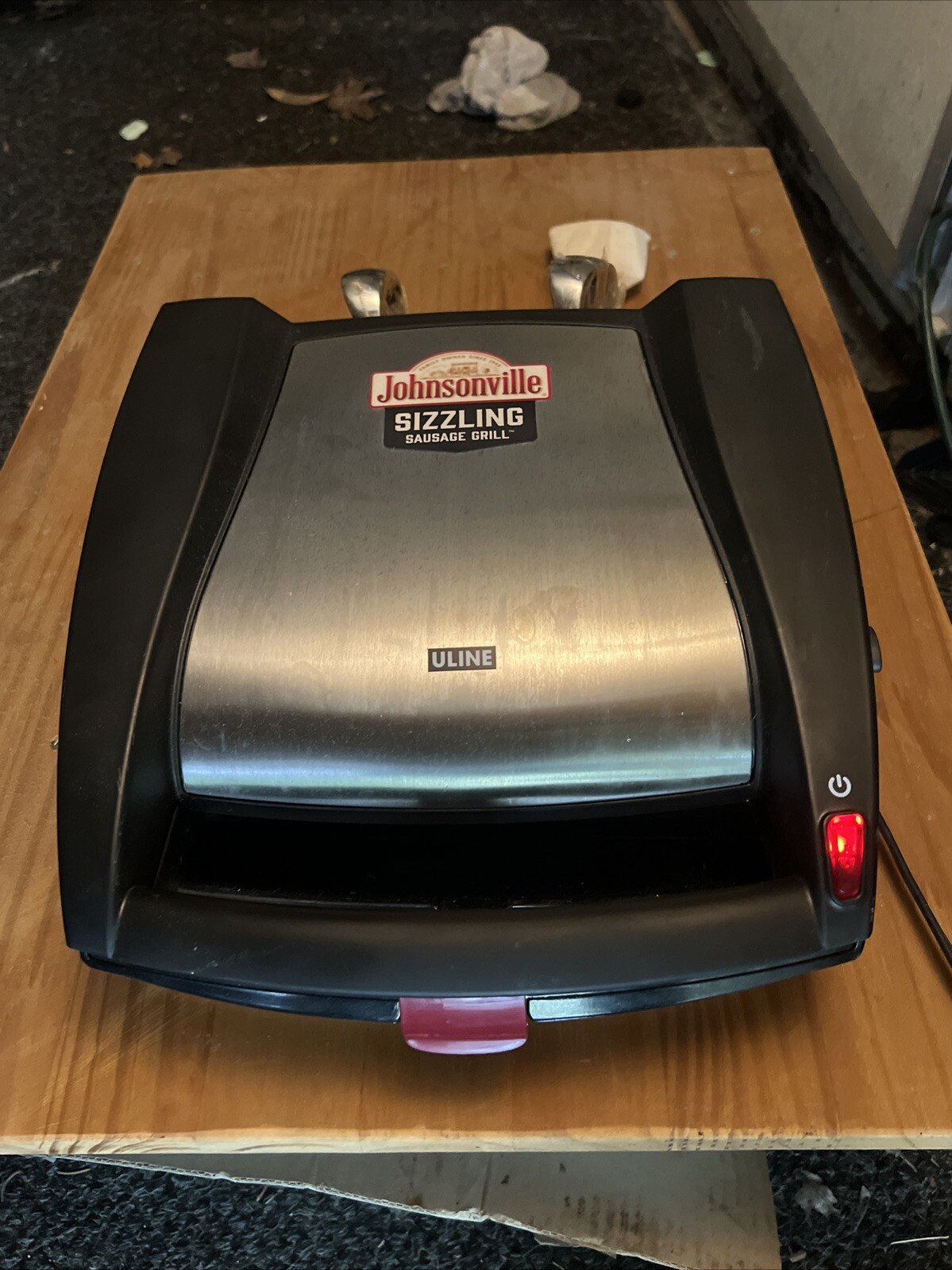 Johnsonville Sizzling Sausage Indoor Electric Grill Model BTG0498. Tested