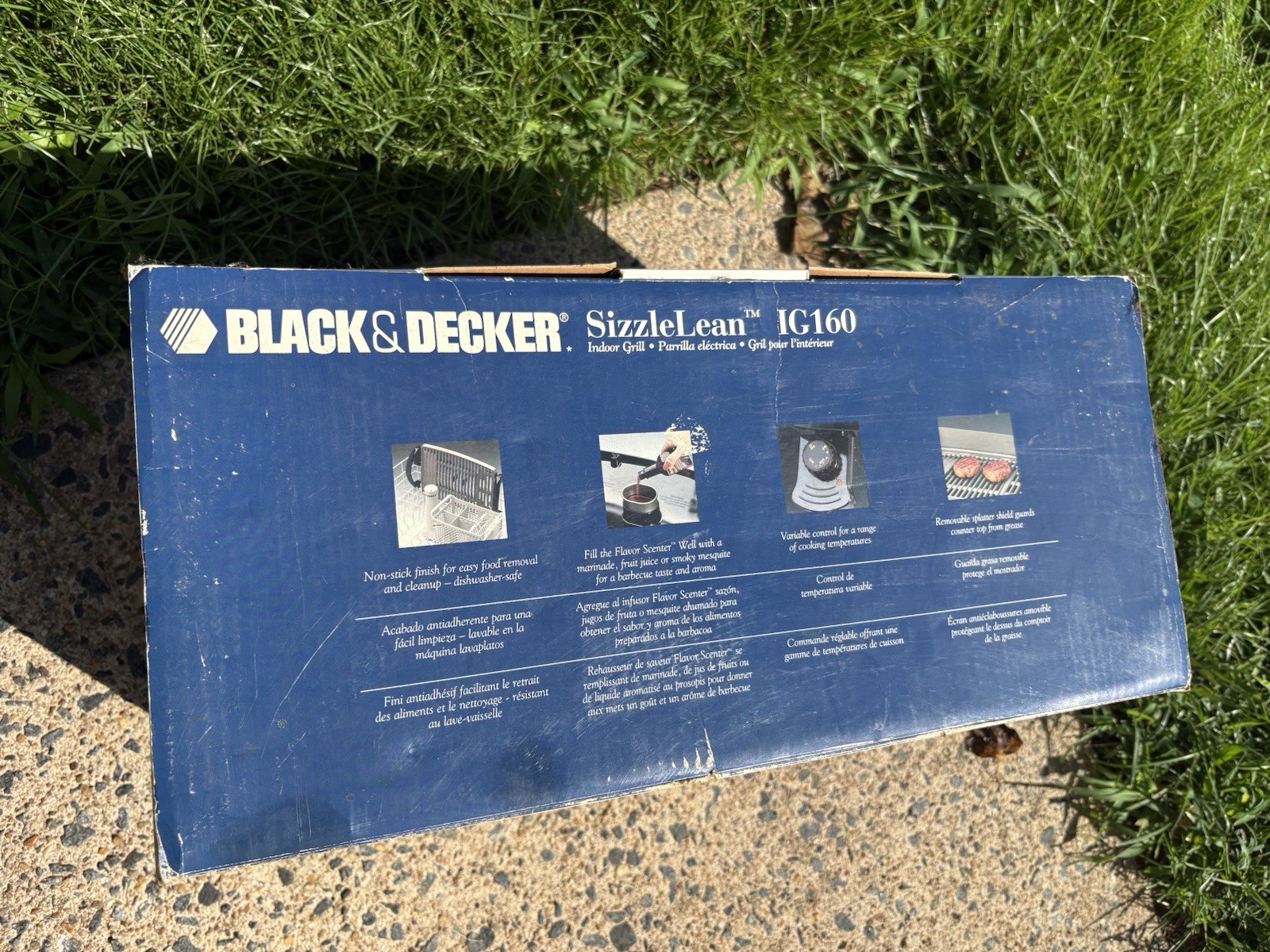NWB BLACK+DECKER SizzleLean IG160 Indoor Electric Grill 1600W Non-Stick Black