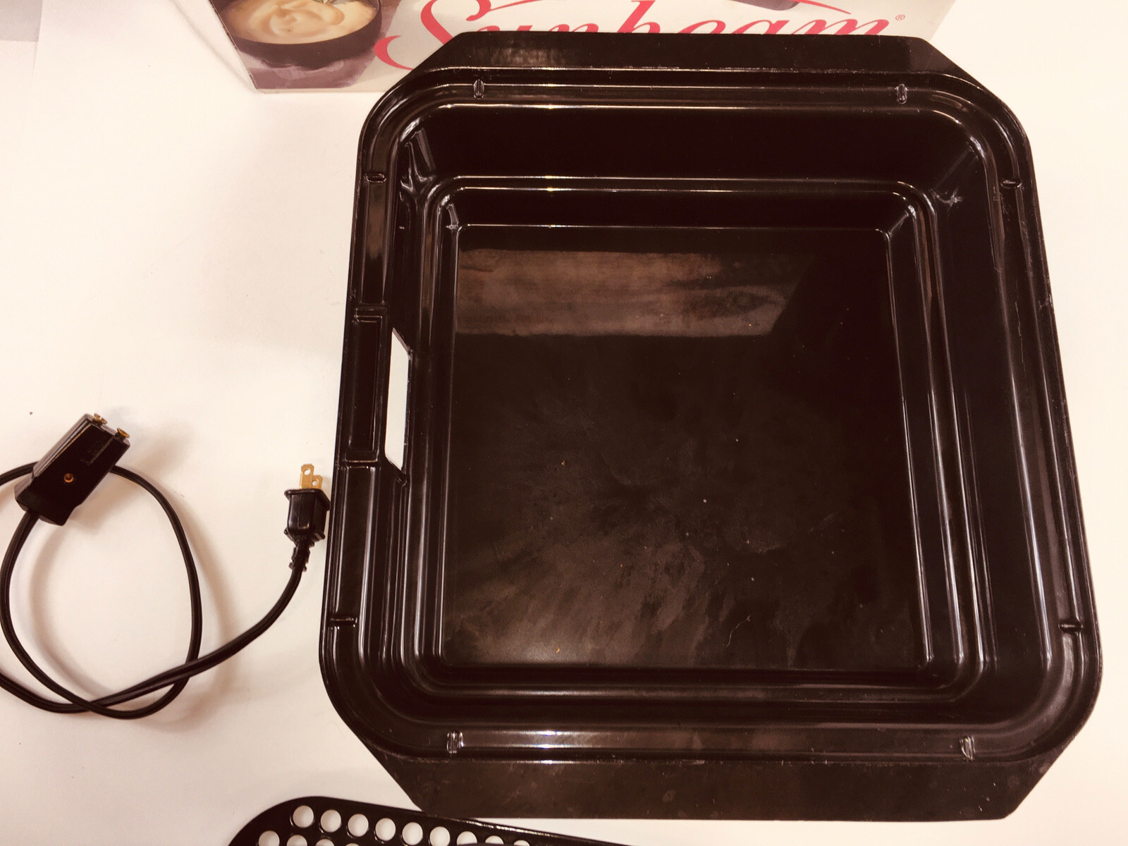 Sunbeam Oster Electric Indoor Grill Model 4760 Non-stick Griffo Grid with Box