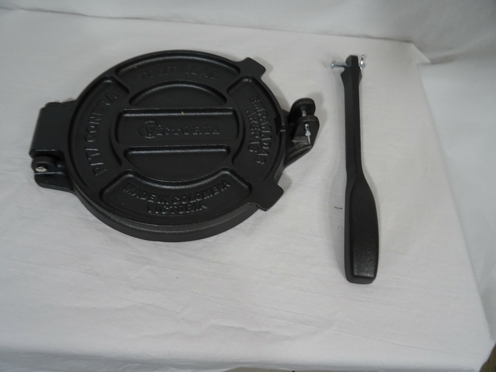 Victoria Cast Iron Tortilla Empanadas Arepas Pataconera Maker Pan Columbia NEW