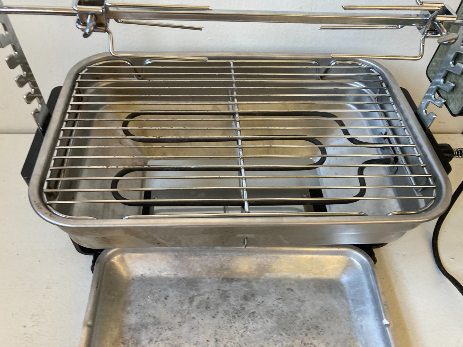 Farberware R4550 Indoor Smokeless BBQ Rotisserie Grill Made In U.S.A. Vintage