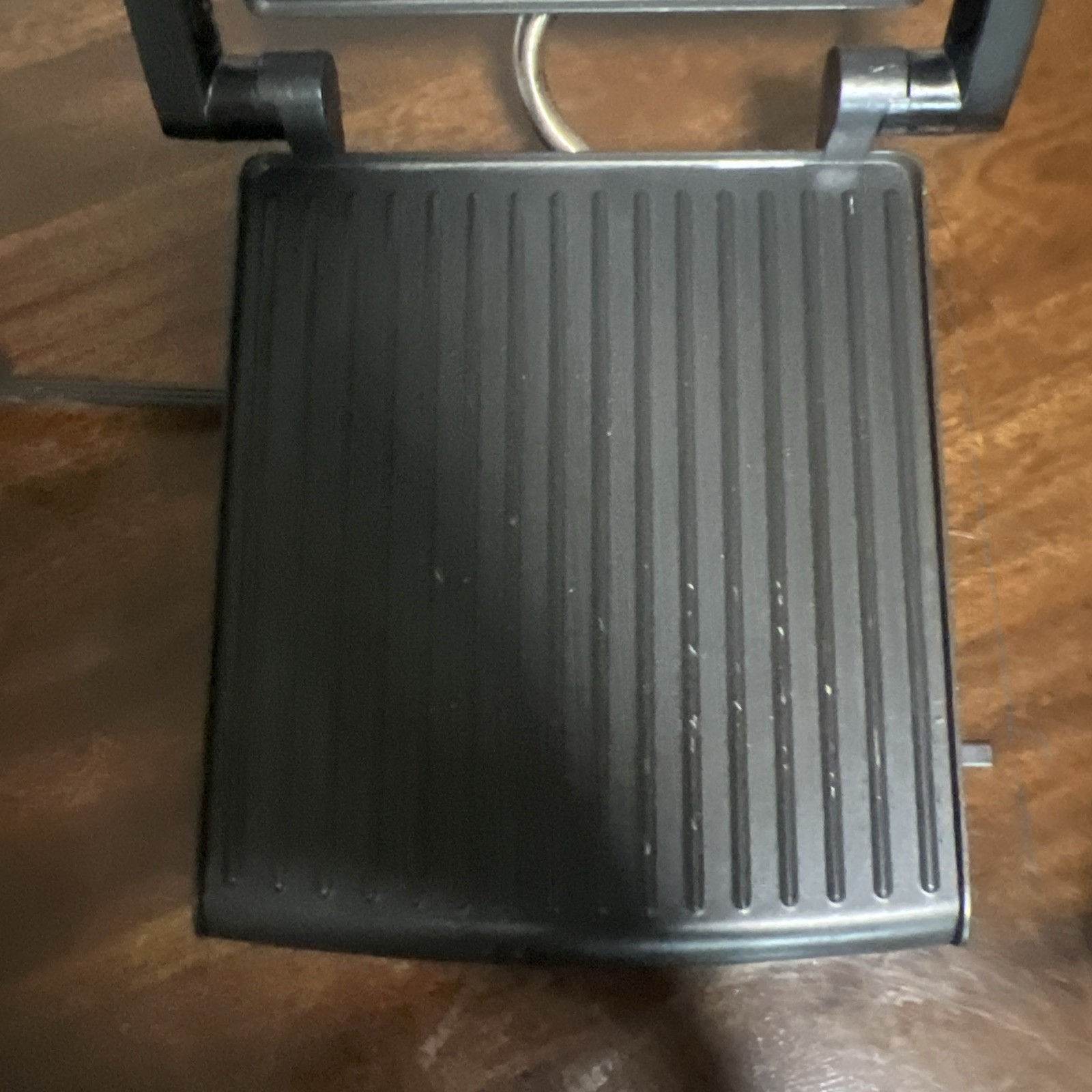 Bella Kitchen Panini Grill Create Bistro Style Gourmet Sandwiches 8″x9″ Surface