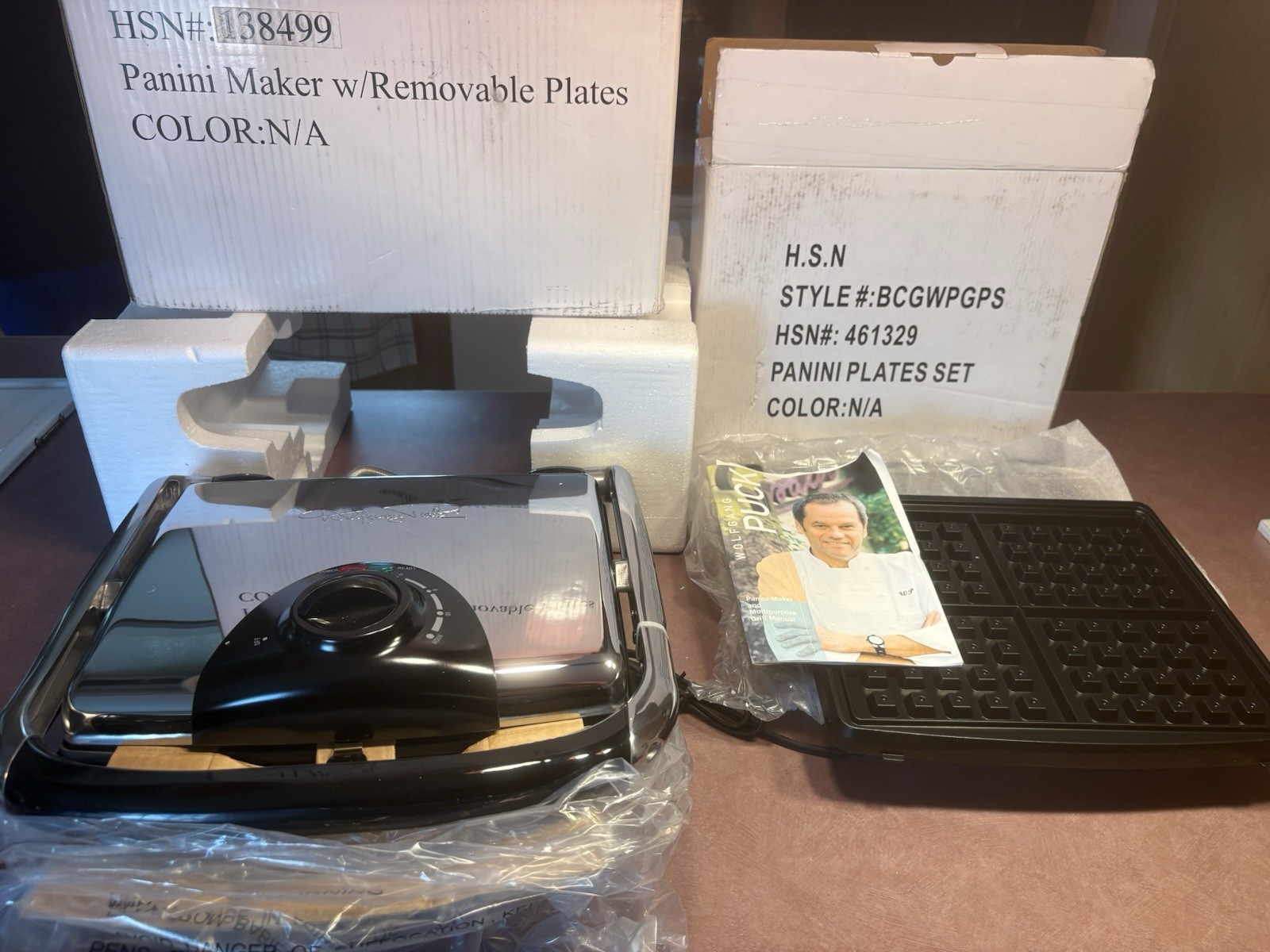 NIB Wolfgang Puck Bistro Collection Stainless Steel Panini Maker Grill w/Plates